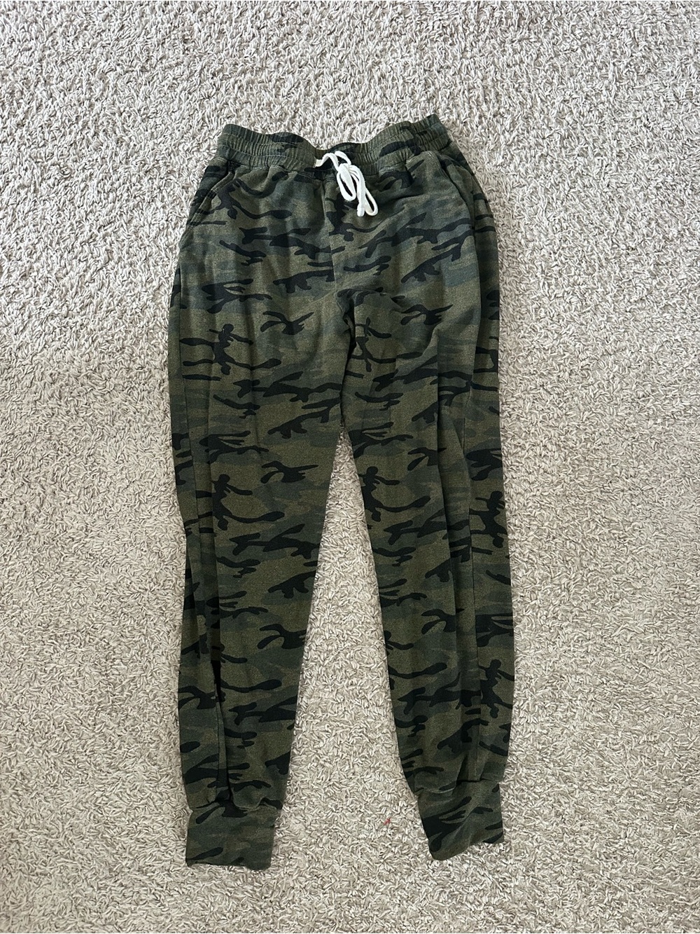 Sundry Olive & Black Camo Women’s Jogger + Sweatshirt Set